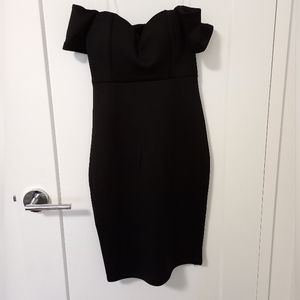NWOT Sexy Sleek Black Satiny Zip Up Body Con Dress with off the shoulder sleeves